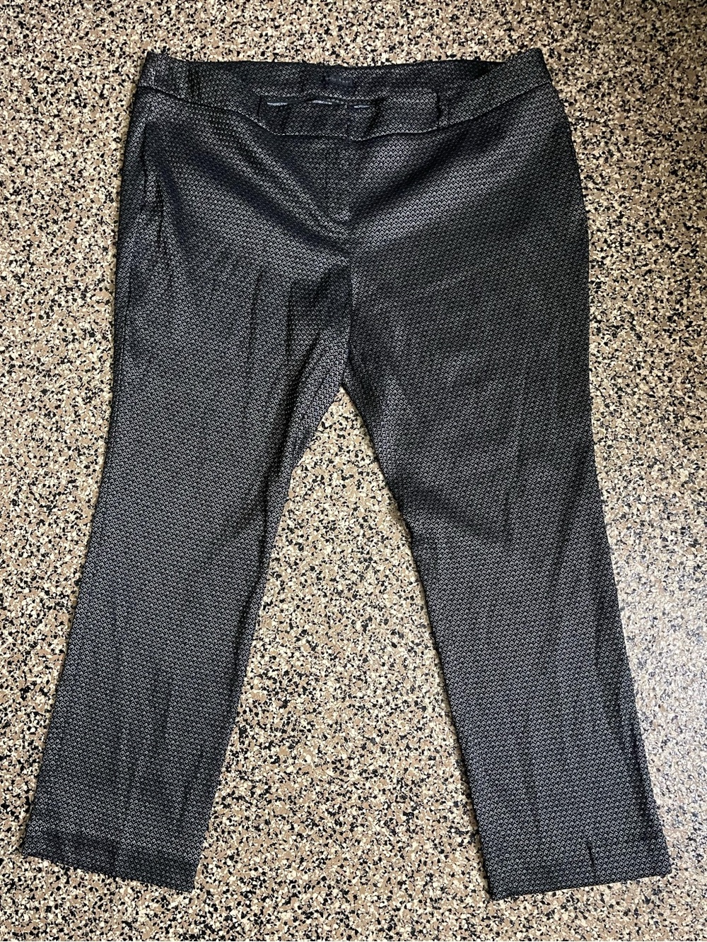 Worthington Women’s 20 Black and grey low rise slim fit slacks